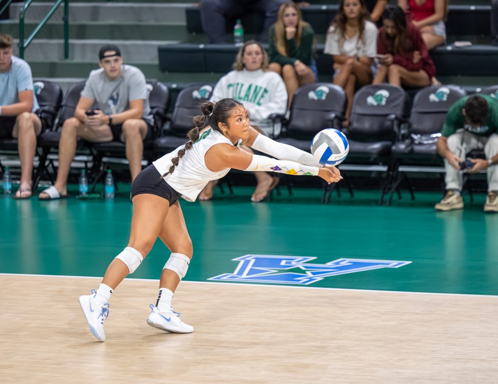 TULANE VOLLEYBALL DOMINATES UNO IN 3-0 SWEEP