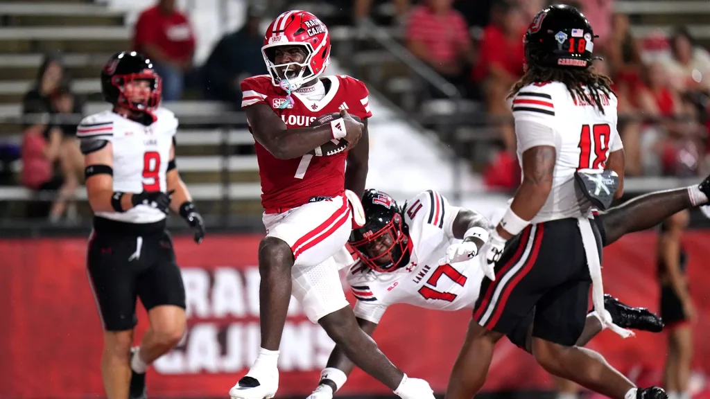RAGIN CAJUNS RUSH TO VICTORY OVER LAMAR
